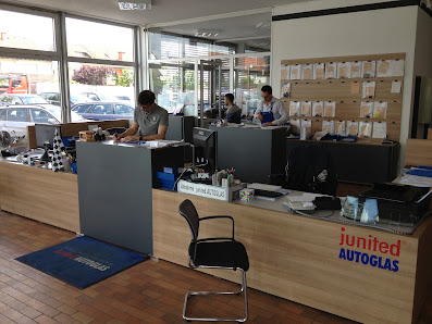 junited AUTOGLAS Liederbach