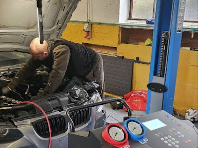 KFZ Werkstatt Unser Mechaniker