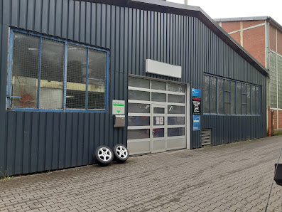 Arnd Friedrich, KFZ-Meisterbetrieb, Autolackiererei