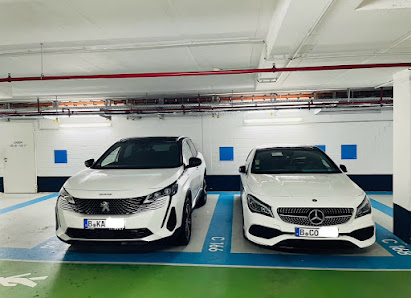 PEUGEOT STELLANTIS &YOU BERLIN TEMPELHOF