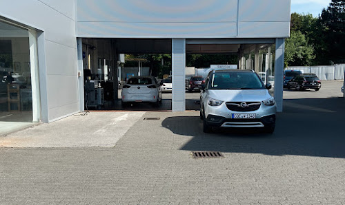TÜV Nord Prüfzentrum Autohaus Wiens