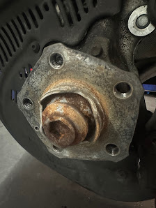 NP Autocenter Handels GmbH