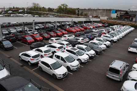 Auto dealer