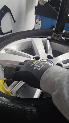 M&S Reifen-und Autopflegeservice