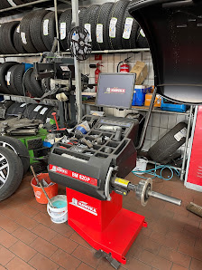 KFZ-Meisterwerkstatt (Globus Baumarkt)