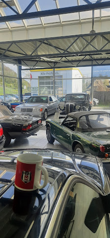 Unkel Automobile