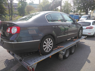 Repair + Style : KFZ-Meisterbetrieb + Selbsthilfewerkstatt