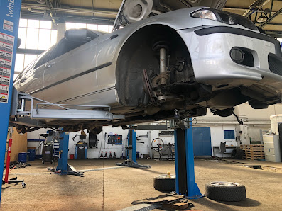 Kfz-Reifenservice, Selbsthilfewerkstatt