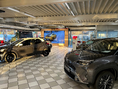 Fahrzeughaus Cremer GmbH & Co.KG - Toyota Vertragshändler