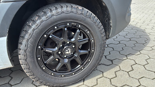 Pneuhage Reifen und Autoservice