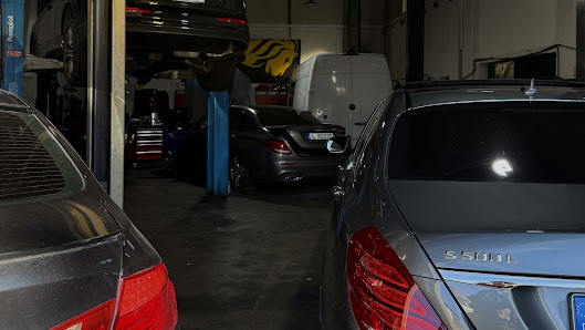 AZE Motorcars Werkstatt - KFZ Meisterbetrieb