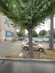Autohändler Am Viadukt