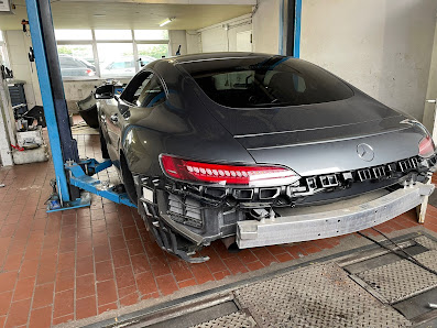 Pllana Automobile