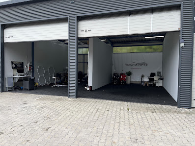Absolute Motors